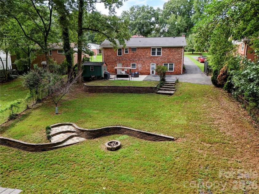 1527 Burnley Road, Charlotte, NC 28210.  MLS# CAR4291337, YatesRealty ID 12672. 