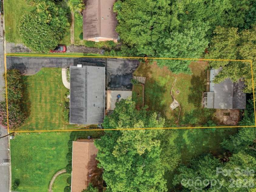 1527 Burnley Road, Charlotte, NC 28210.  MLS# CAR4291337, YatesRealty ID 12672. 