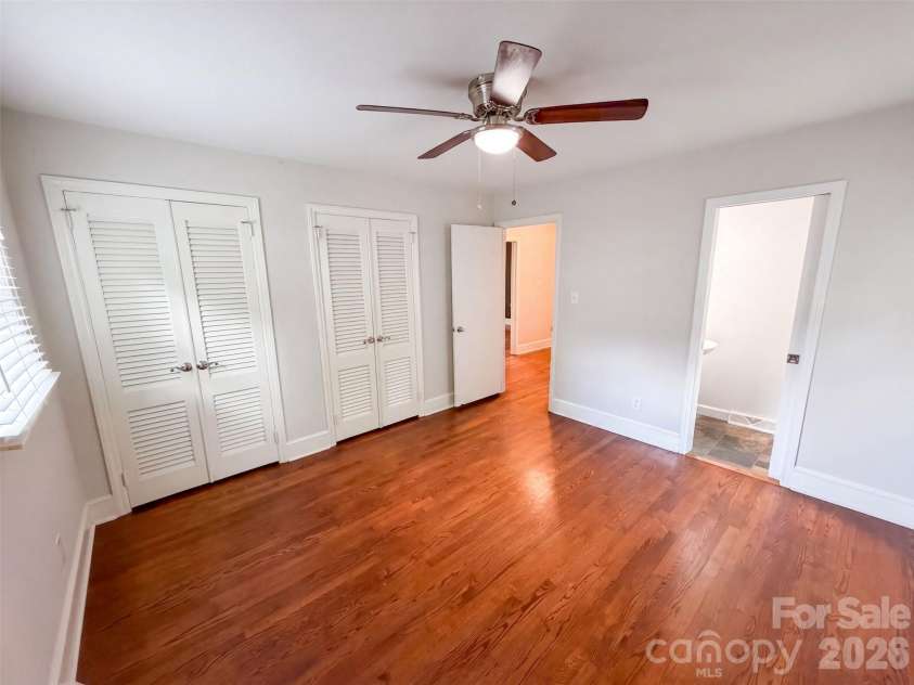 1527 Burnley Road, Charlotte, NC 28210.  MLS# CAR4424058, YatesRealty ID 12672. 
