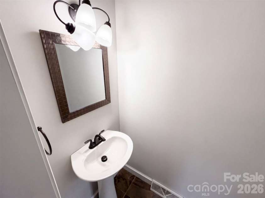 1527 Burnley Road, Charlotte, NC 28210.  MLS# CAR4424058, YatesRealty ID 12672. 