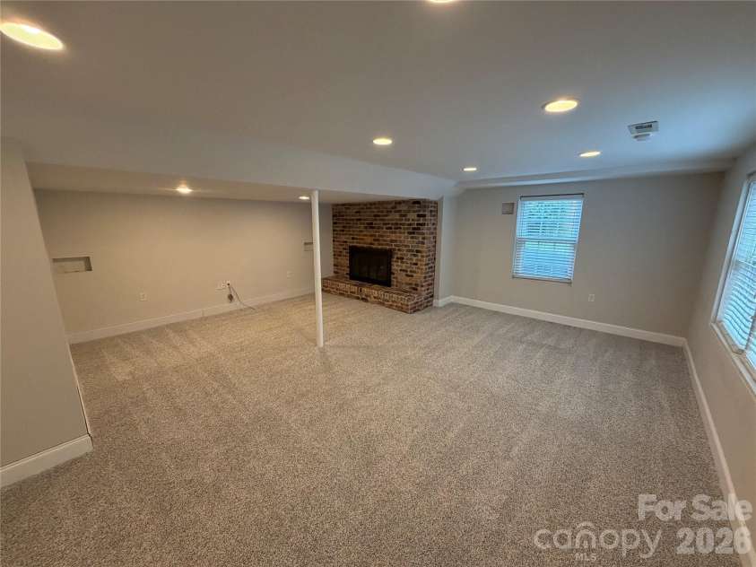 1527 Burnley Road, Charlotte, NC 28210.  MLS# CAR4424058, YatesRealty ID 12672. 