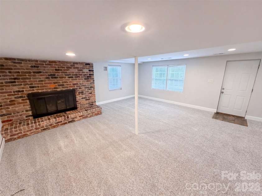 1527 Burnley Road, Charlotte, NC 28210.  MLS# CAR4424058, YatesRealty ID 12672. 