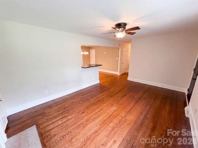 1527 Burnley Road, Charlotte, NC 28210.  MLS# CAR4424058, YatesRealty ID 12672. 