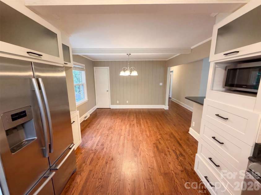 1527 Burnley Road, Charlotte, NC 28210.  MLS# CAR4424058, YatesRealty ID 12672. 