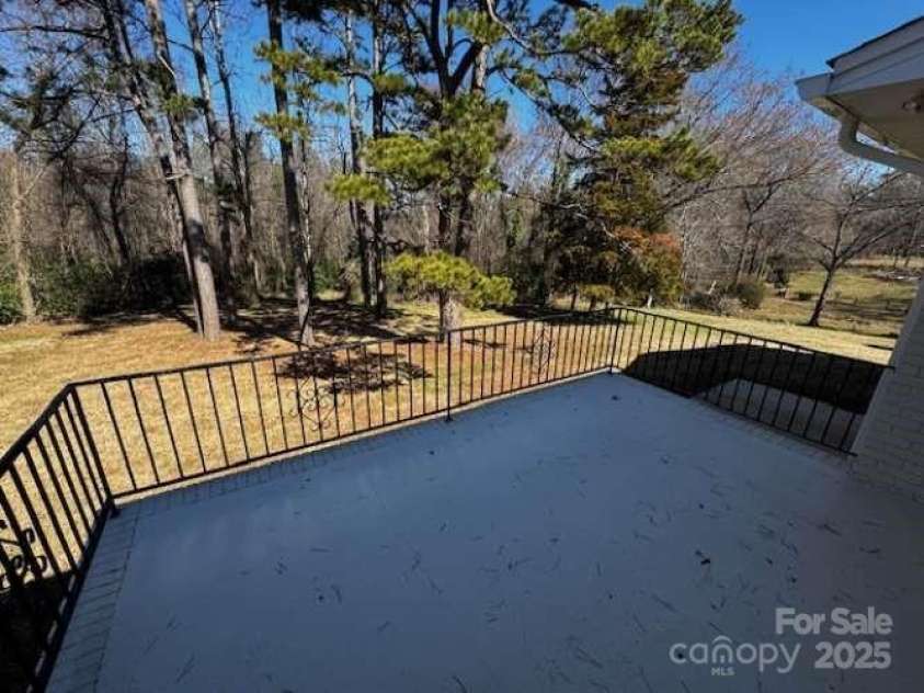 614 Hazelwood Drive, Albemarle, NC 28001.  MLS# CAR4238340, YatesRealty ID 12673. 