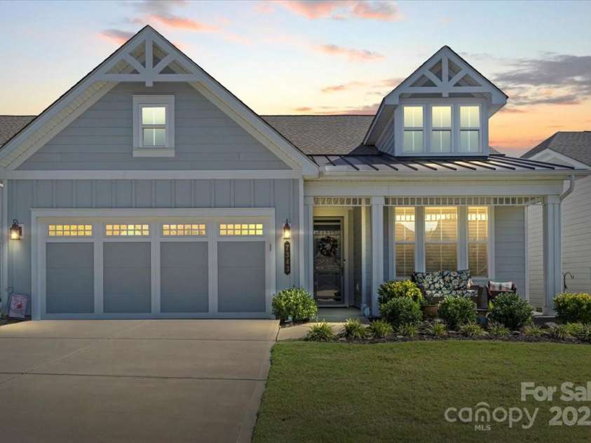 7343 Overjoyed Crossing, Charlotte, NC 28215.  MLS# CAR4300005, YatesRealty ID 12673. 