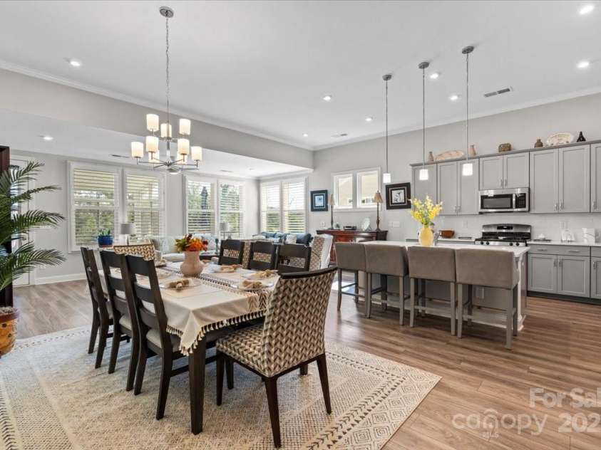 7343 Overjoyed Crossing, Charlotte, NC 28215.  MLS# CAR4300005, YatesRealty ID 12673. 
