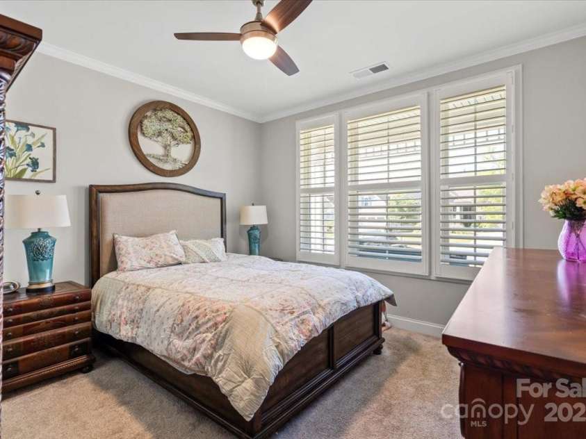 7343 Overjoyed Crossing, Charlotte, NC 28215.  MLS# CAR4300005, YatesRealty ID 12673. 