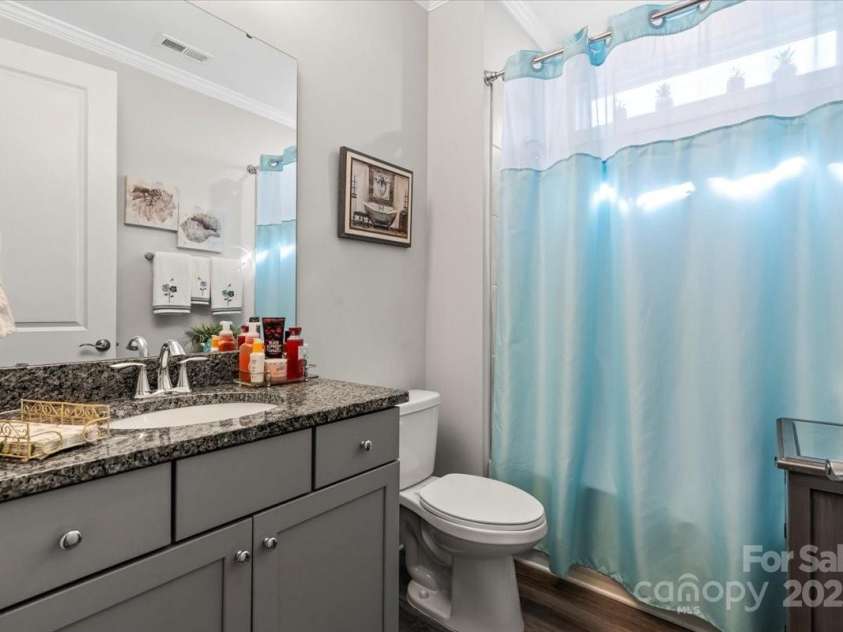 7343 Overjoyed Crossing, Charlotte, NC 28215.  MLS# CAR4300005, YatesRealty ID 12673. 