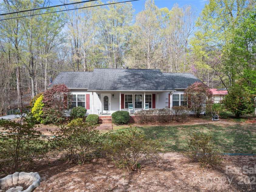 595 Houston Road, Columbus, NC 28722.  MLS# CAR4240996, YatesRealty ID 12674. 
