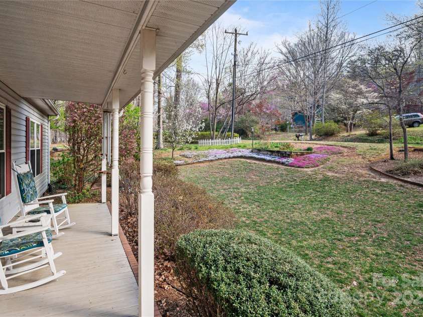 595 Houston Road, Columbus, NC 28722.  MLS# CAR4240996, YatesRealty ID 12674. 