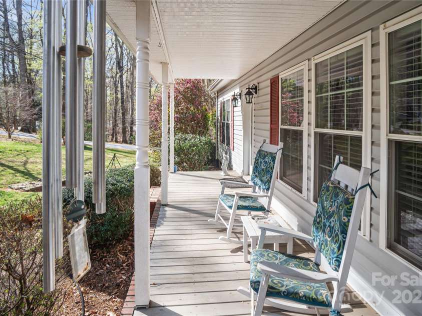 595 Houston Road, Columbus, NC 28722.  MLS# CAR4240996, YatesRealty ID 12674. 