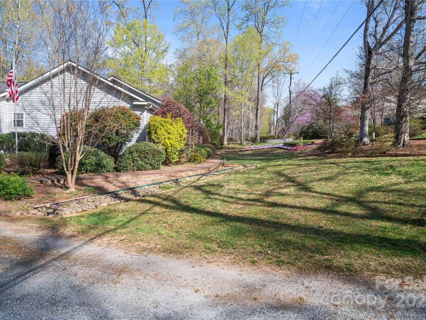 595 Houston Road, Columbus, NC 28722.  MLS# CAR4240996, YatesRealty ID 12674. 