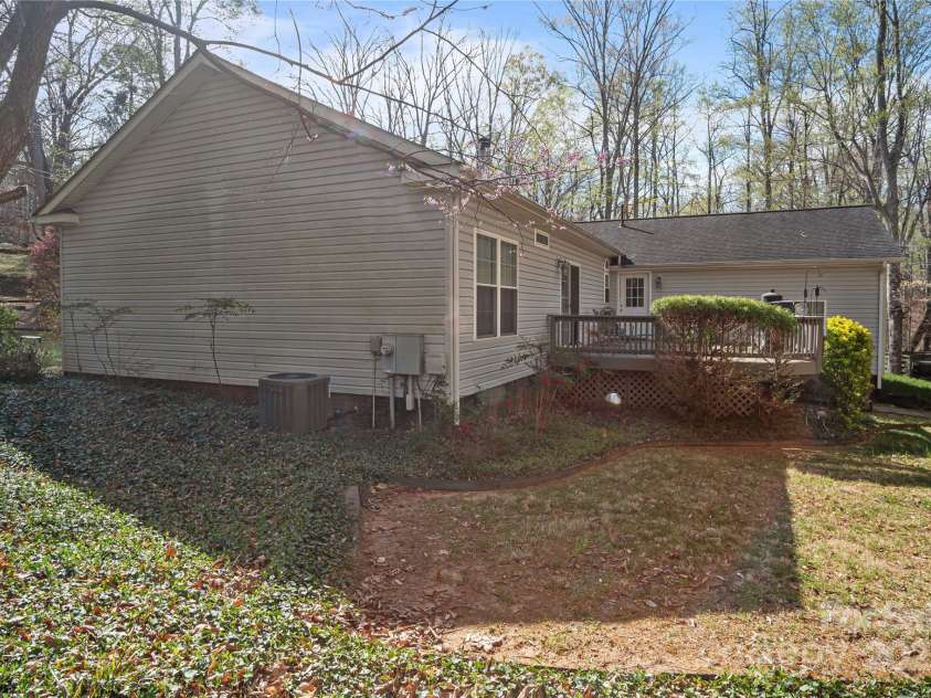 595 Houston Road, Columbus, NC 28722.  MLS# CAR4240996, YatesRealty ID 12674. 