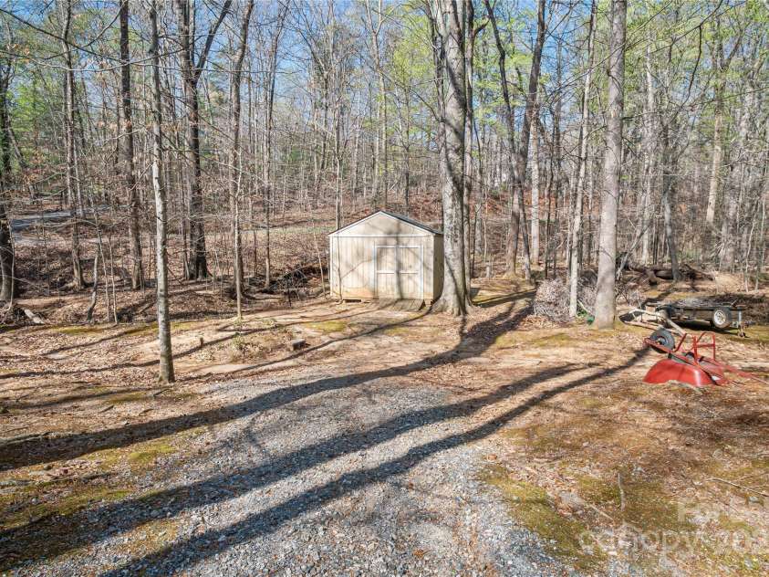 595 Houston Road, Columbus, NC 28722.  MLS# CAR4240996, YatesRealty ID 12674. 