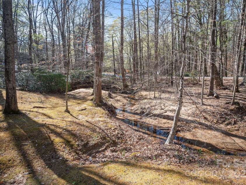 595 Houston Road, Columbus, NC 28722.  MLS# CAR4240996, YatesRealty ID 12674. 