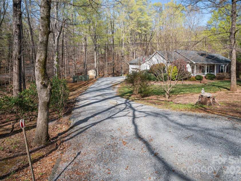 595 Houston Road, Columbus, NC 28722.  MLS# CAR4240996, YatesRealty ID 12674. 