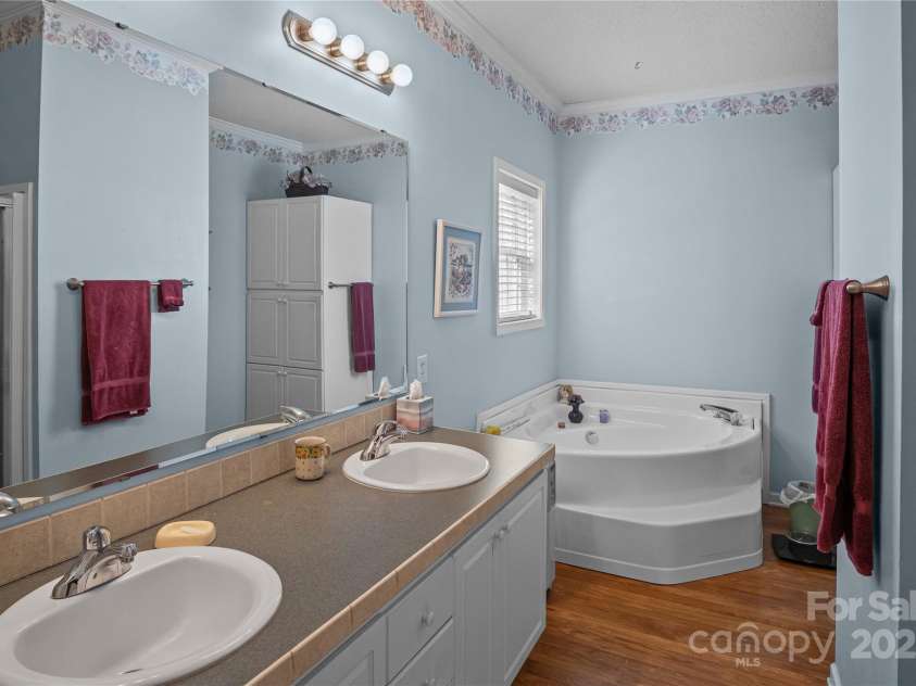 595 Houston Road, Columbus, NC 28722.  MLS# CAR4240996, YatesRealty ID 12674. 