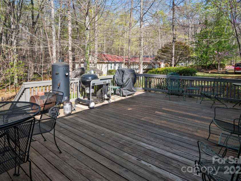 595 Houston Road, Columbus, NC 28722.  MLS# CAR4240996, YatesRealty ID 12674. 