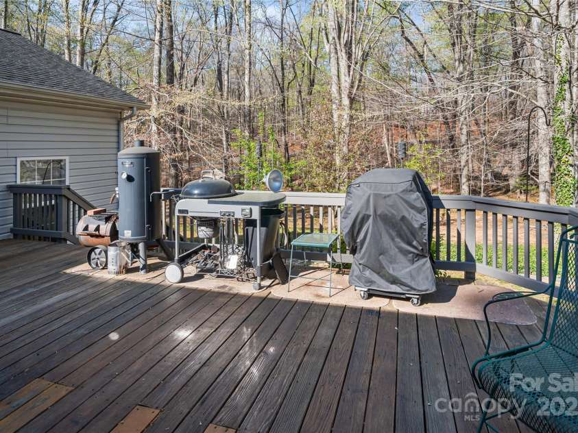 595 Houston Road, Columbus, NC 28722.  MLS# CAR4240996, YatesRealty ID 12674. 