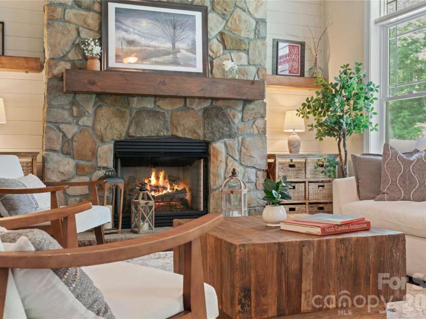813 Beech Tree Place, Hendersonville, NC 28792.  MLS# CAR4393066, YatesRealty ID 12674. 