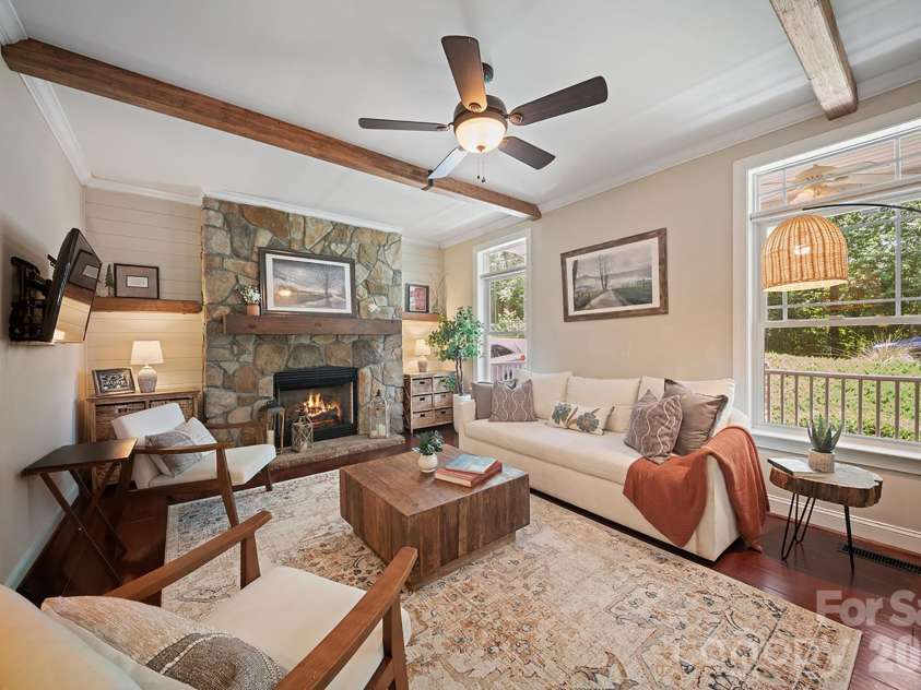 813 Beech Tree Place, Hendersonville, NC 28792.  MLS# CAR4393066, YatesRealty ID 12674. 