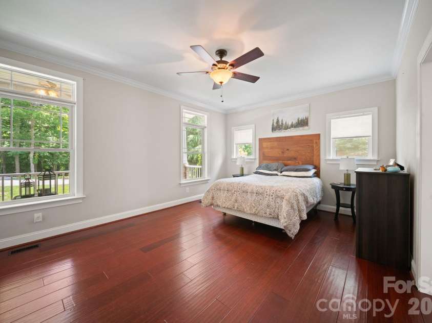 813 Beech Tree Place, Hendersonville, NC 28792.  MLS# CAR4393066, YatesRealty ID 12674. 