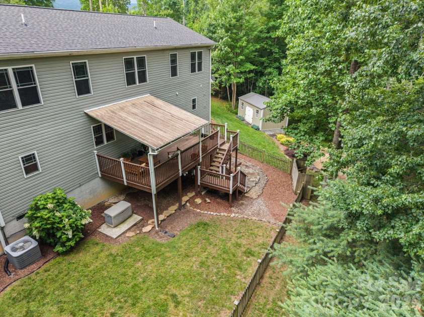 813 Beech Tree Place, Hendersonville, NC 28792.  MLS# CAR4393066, YatesRealty ID 12674. 
