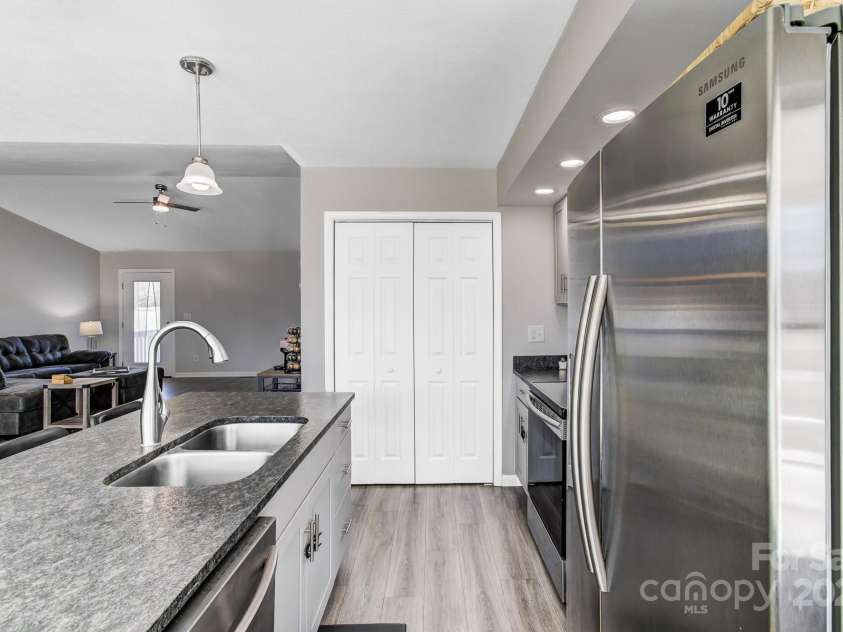 3 Garden Drive, Fletcher, NC 28732.  MLS# CAR4218422, YatesRealty ID 12675. 