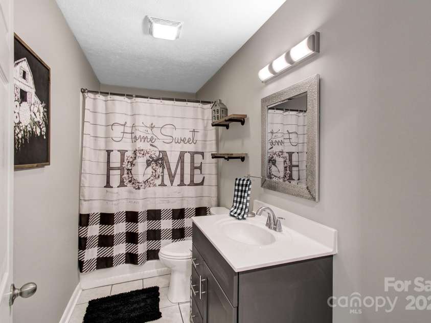 3 Garden Drive, Fletcher, NC 28732.  MLS# CAR4218422, YatesRealty ID 12675. 