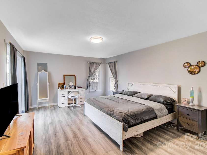 3 Garden Drive, Fletcher, NC 28732.  MLS# CAR4218422, YatesRealty ID 12675. 