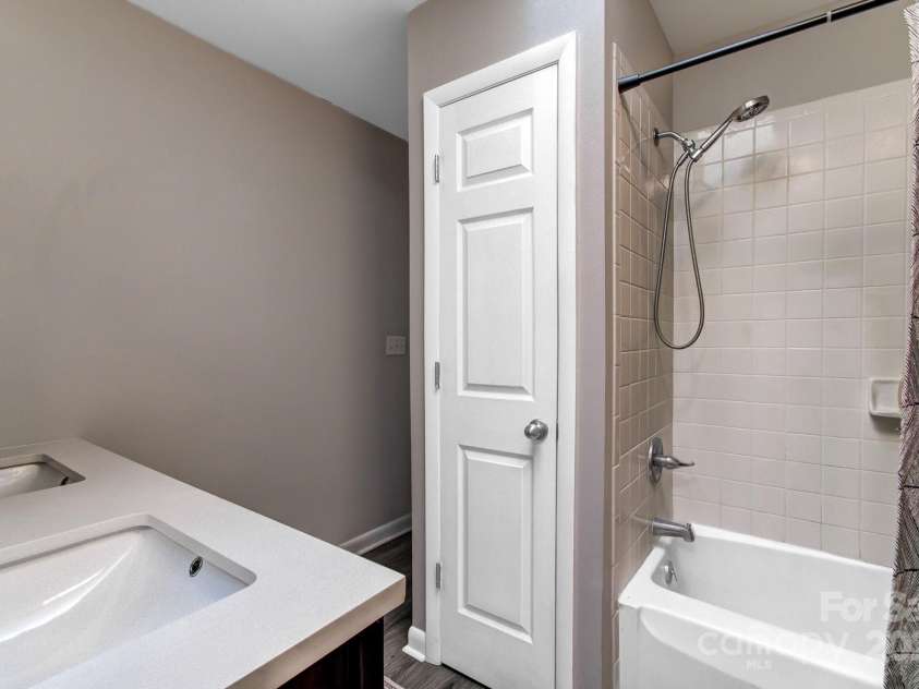 3 Garden Drive, Fletcher, NC 28732.  MLS# CAR4218422, YatesRealty ID 12675. 