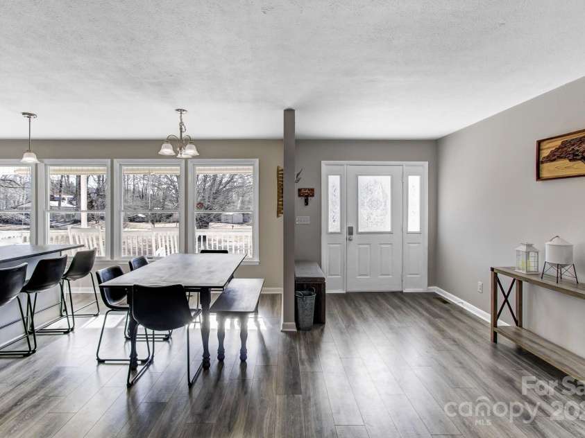 3 Garden Drive, Fletcher, NC 28732.  MLS# CAR4218422, YatesRealty ID 12675. 