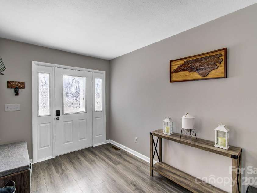 3 Garden Drive, Fletcher, NC 28732.  MLS# CAR4218422, YatesRealty ID 12675. 