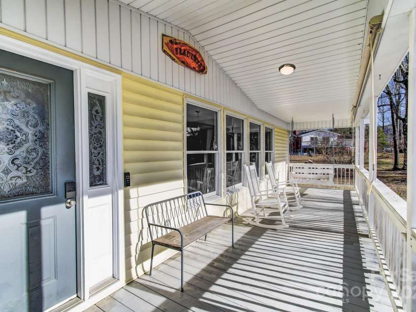 3 Garden Drive, Fletcher, NC 28732.  MLS# CAR4218422, YatesRealty ID 12675. 