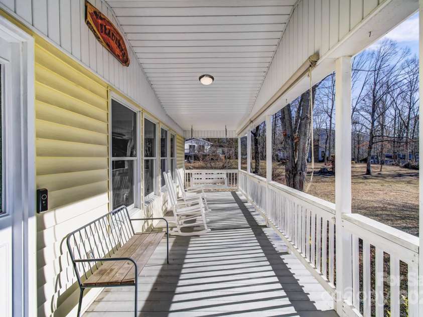 3 Garden Drive, Fletcher, NC 28732.  MLS# CAR4218422, YatesRealty ID 12675. 