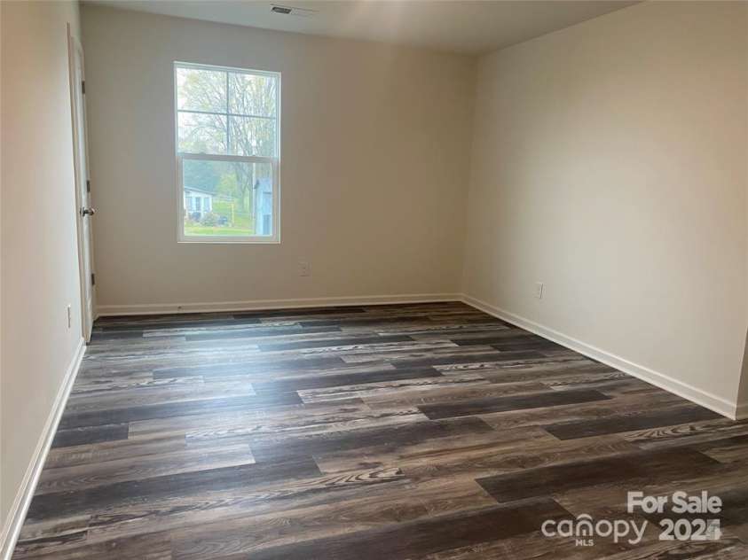 104 Salem Springs Lane, Statesville, NC 28625.  MLS# CAR4203087, YatesRealty ID 12678. LOFT