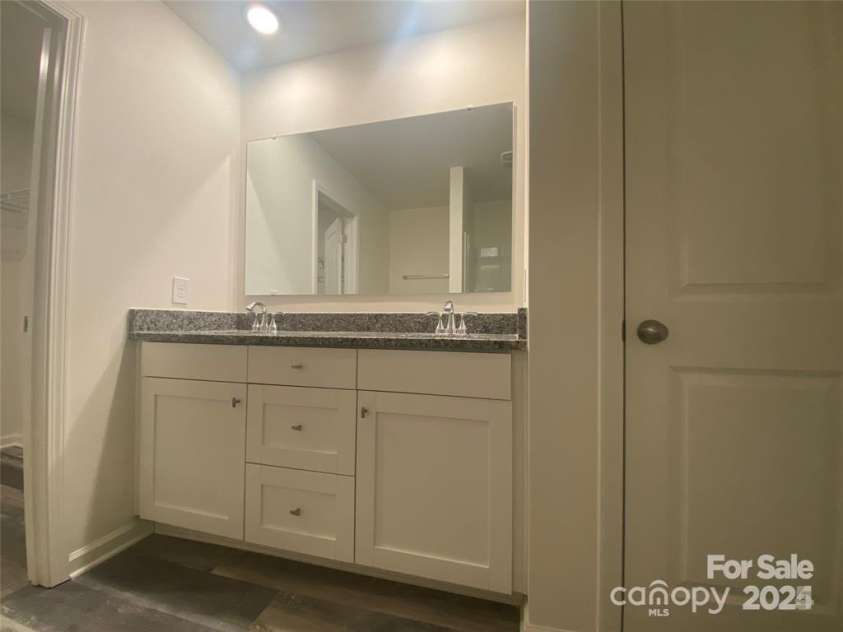 104 Salem Springs Lane, Statesville, NC 28625.  MLS# CAR4203087, YatesRealty ID 12678. PRIMARY BATHROOM