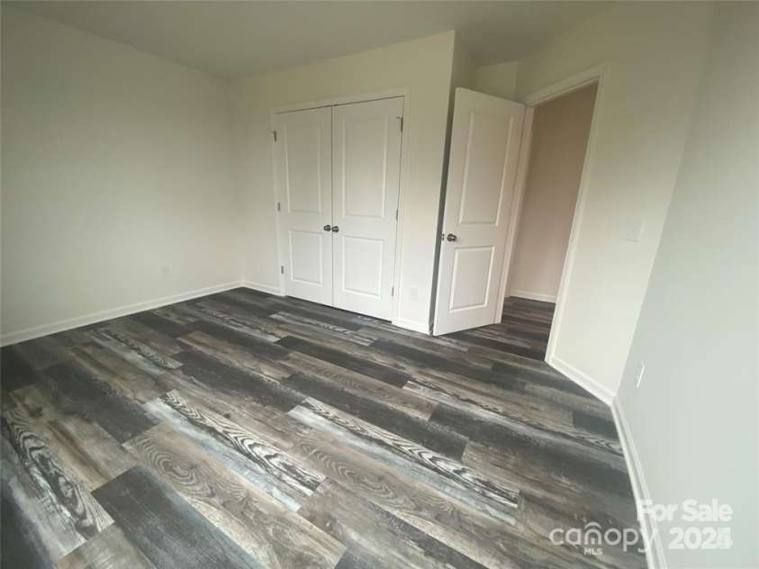 104 Salem Springs Lane, Statesville, NC 28625.  MLS# CAR4203087, YatesRealty ID 12678. PRIMARY BEDROOM