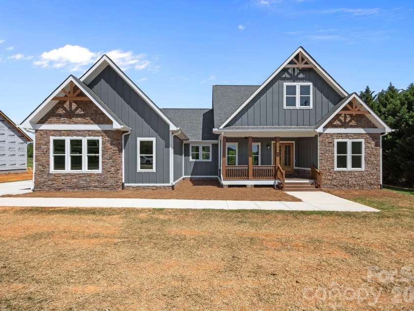 395 New Salem Road, Statesville, NC 28625.  MLS# CAR4337480, YatesRealty ID 1268. 