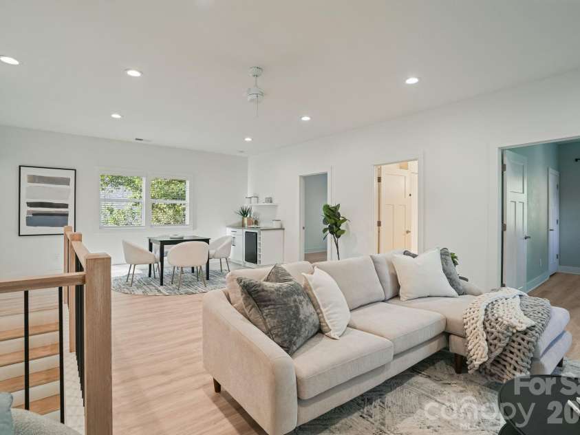 526 Seldon Drive, Charlotte, NC 28216.  MLS# CAR4423284, YatesRealty ID 12680. Loft Continued (Living Room Space #2)