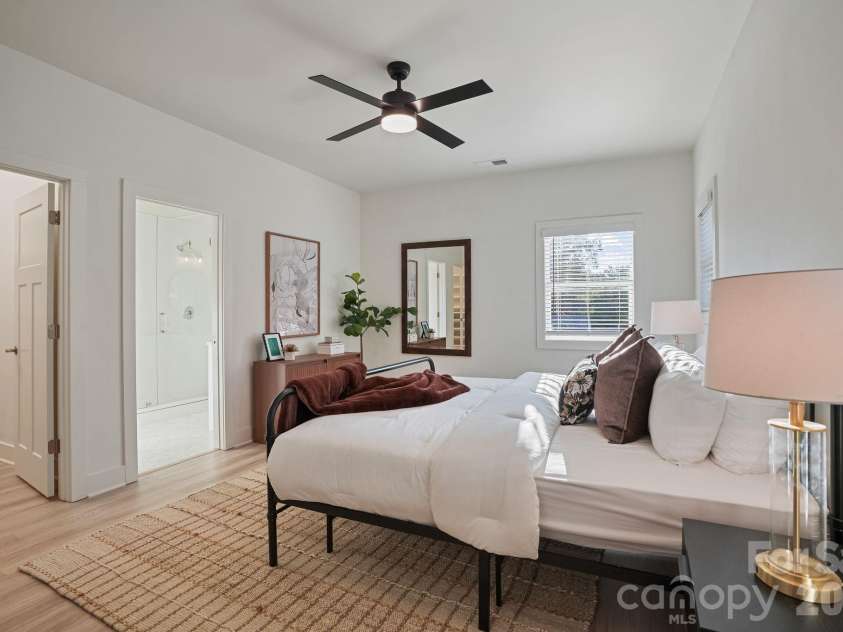 526 Seldon Drive, Charlotte, NC 28216.  MLS# CAR4423284, YatesRealty ID 12680. Primary Bedroom #2 (Upper Level)