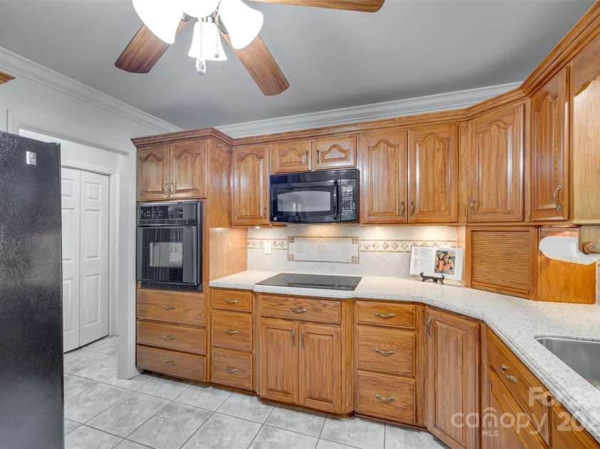 4307 Edgeland Road, Edgemoor, SC 29712.  MLS# CAR4331159, YatesRealty ID 12681. 