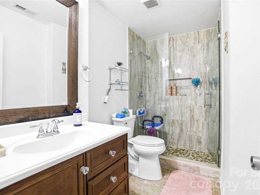 1031 Allegiance Drive, Charlotte, NC 28217.  MLS# CAR4349026, YatesRealty ID 12682. 