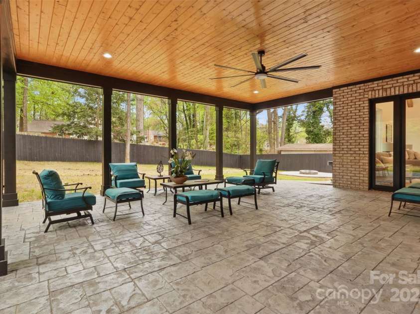 3038 Northampton Drive, Charlotte, NC 28210.  MLS# CAR4241608, YatesRealty ID 12682. 