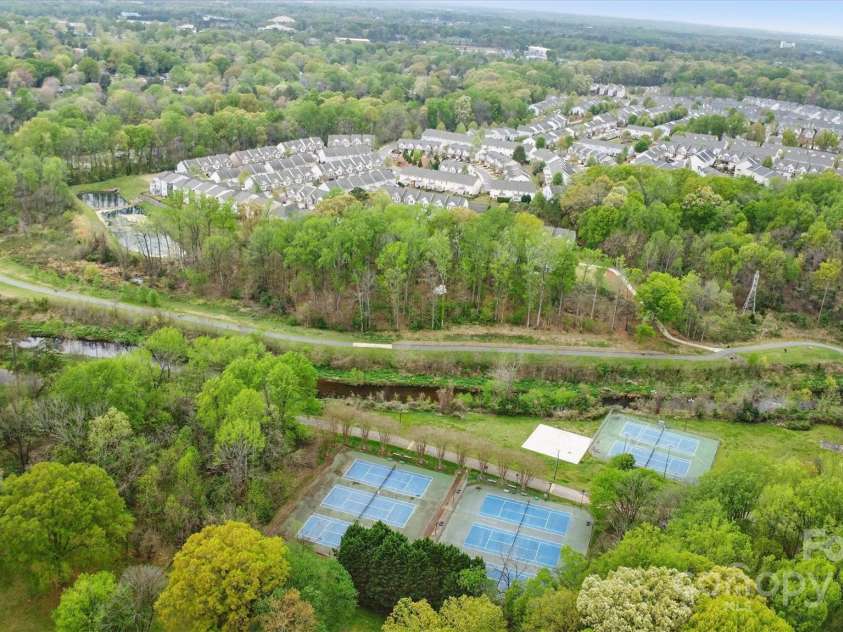 3038 Northampton Drive, Charlotte, NC 28210.  MLS# CAR4241608, YatesRealty ID 12682. 