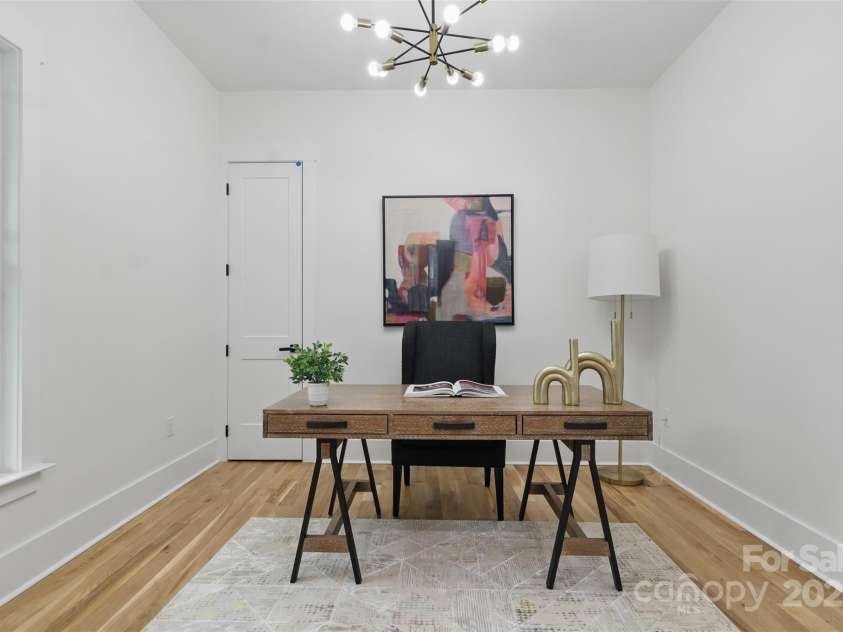 3038 Northampton Drive, Charlotte, NC 28210.  MLS# CAR4241608, YatesRealty ID 12682. Office