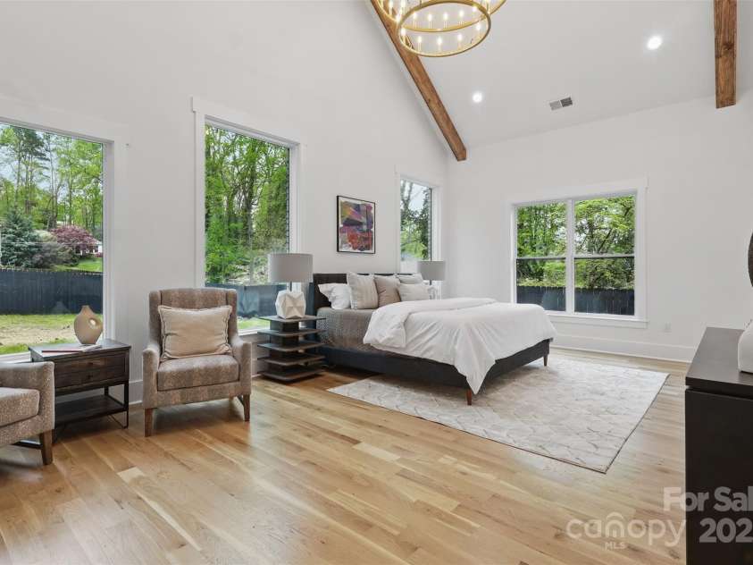 3038 Northampton Drive, Charlotte, NC 28210.  MLS# CAR4241608, YatesRealty ID 12682. Primary Bedroom