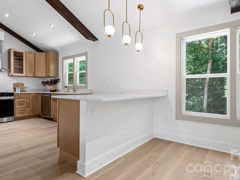 32 Bowen Drive, Belmont, NC 28012.  MLS# CAR4402198, YatesRealty ID 12683. 