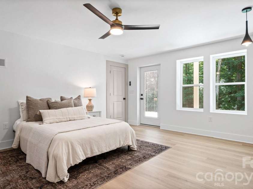 32 Bowen Drive, Belmont, NC 28012.  MLS# CAR4402198, YatesRealty ID 12683. 